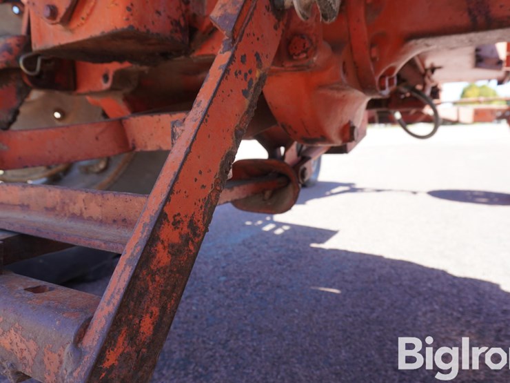 1962-allis-chalmers-d19-image-18