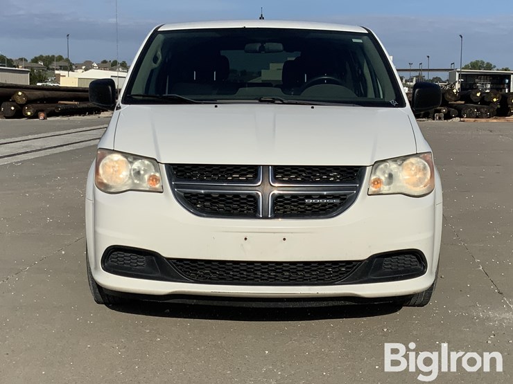 2011-dodge-caravan-image-2