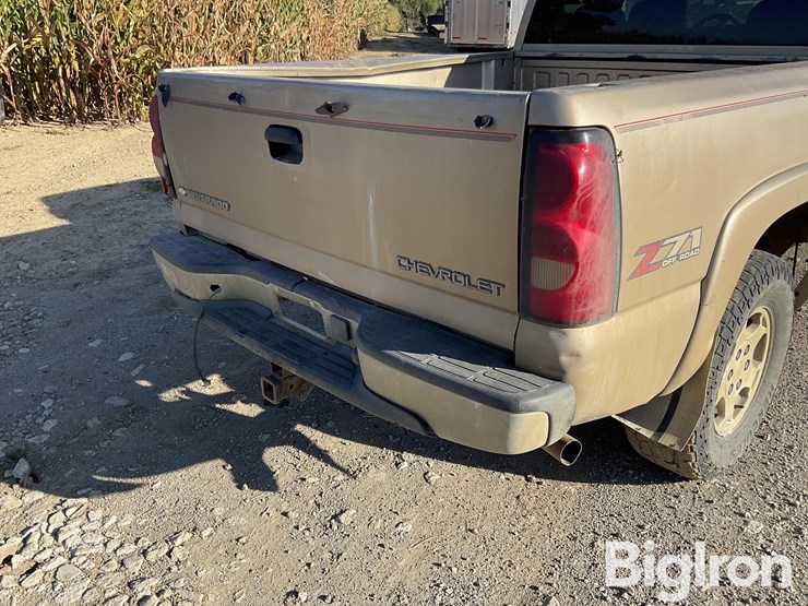 2004-chevrolet-silverado-1500-image-14