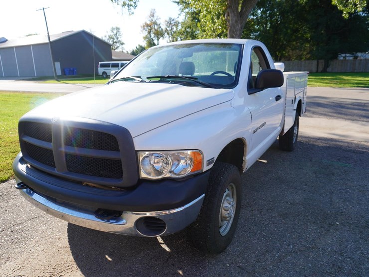 2005-dodge-ram-2500-image-1