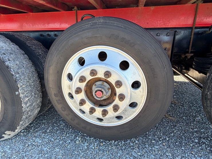 #29386-•-peterbilt-quad-axle-flatbed-truck-image-24