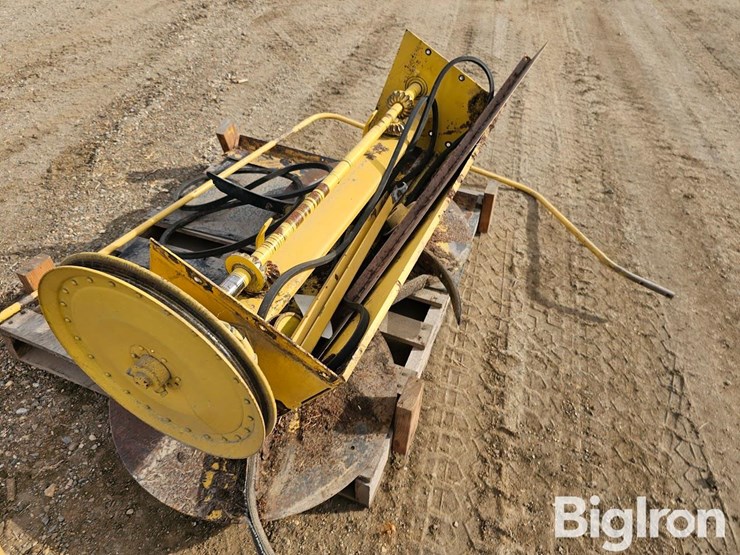new-holland-70-image-17
