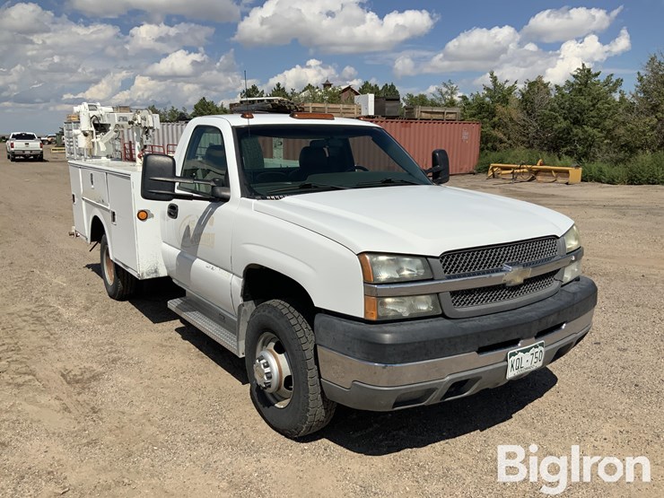 2004-chevrolet-silverado-3500-image-3