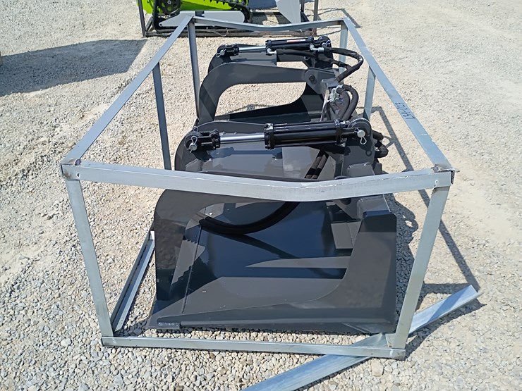 #l39-023-•-wolverine-grapple-bucket-skid-steer-attachment-image-3