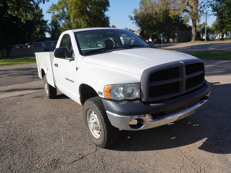 2005-dodge-ram-2500-image-3