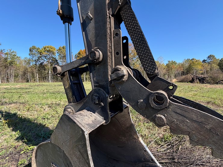 deere-200-lc-image-29