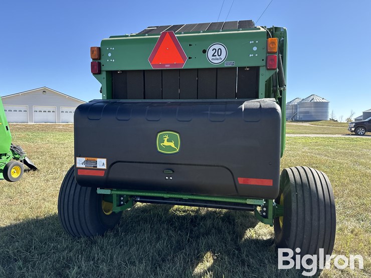 2022-john-deere-560m-image-6