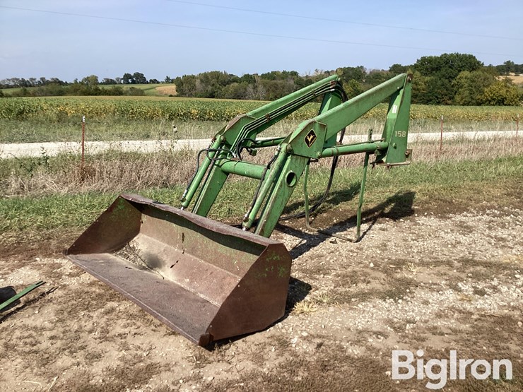 john-deere-158-image-1