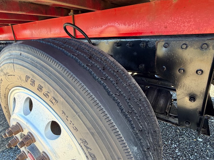 #29386-•-peterbilt-quad-axle-flatbed-truck-image-25