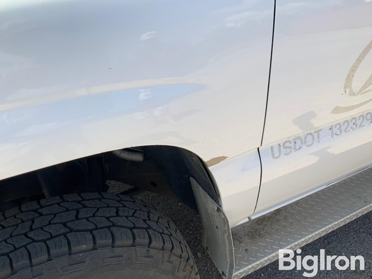2004-chevrolet-silverado-3500-image-9