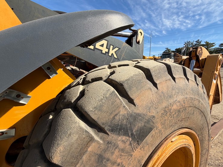 deere-724k-image-17