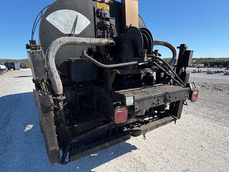 ford-f700-image-6