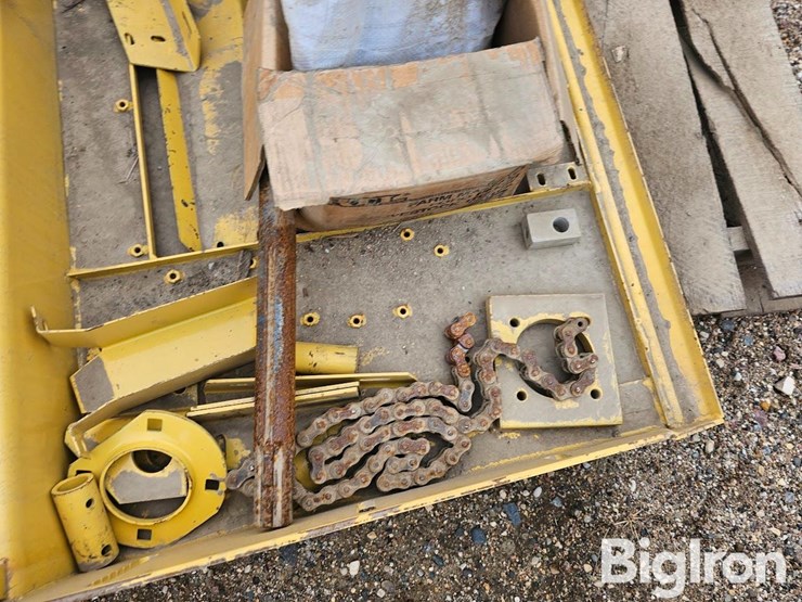 new-holland-tr75-image-10