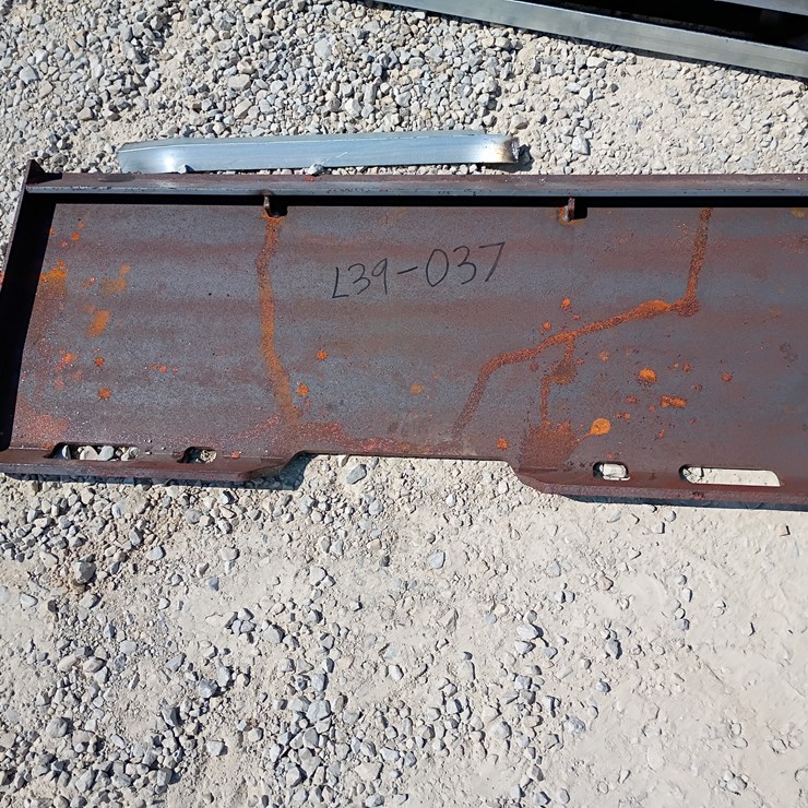 #L39-040 • Heavy Duty Mounting Plate Skid Steer Attachment