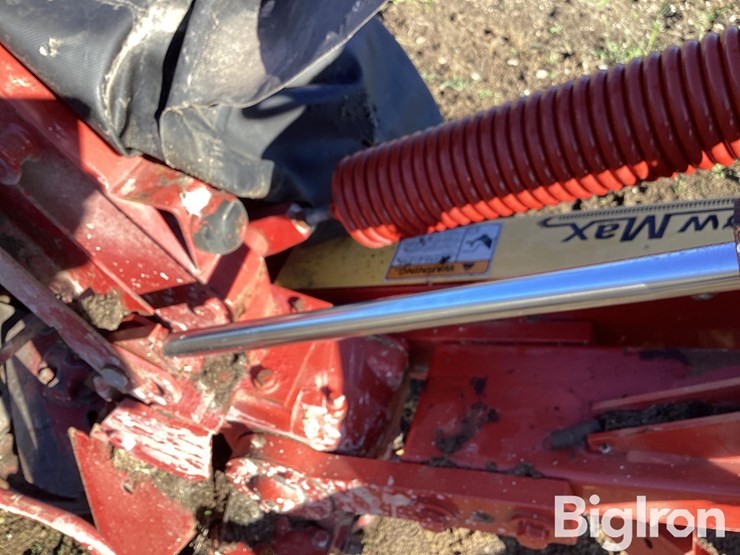 2013-new-holland-h6750-image-13