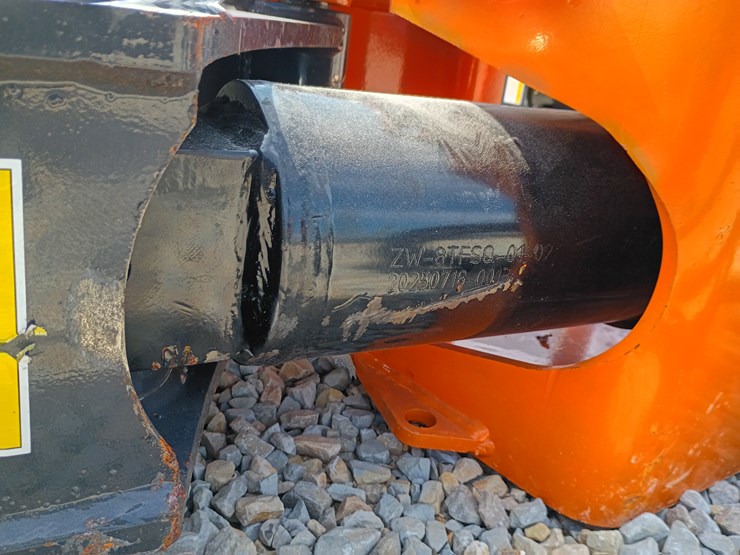 #l39-008-•-wolverine-hydraulic-clamp-excavator-attachment-(8t)-image-7