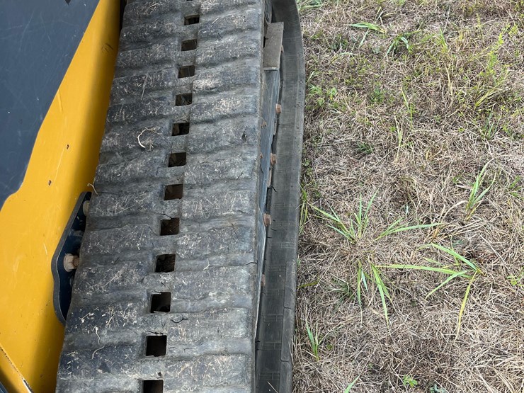 2019-deere-325g-image-16