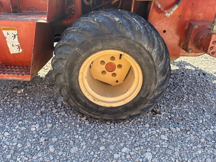 2002-ditch-witch-3700-image-11
