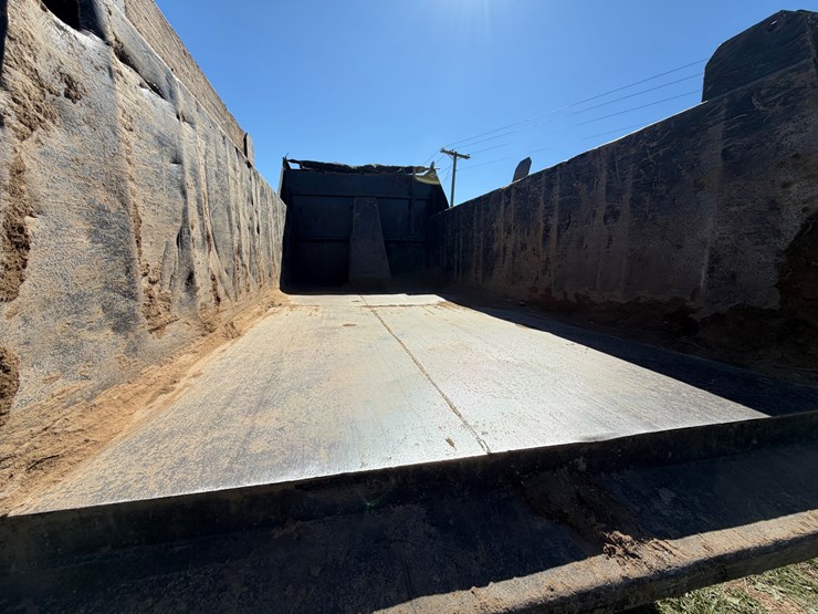 #29388-•-military-tandem-axle-dump-truck-image-30