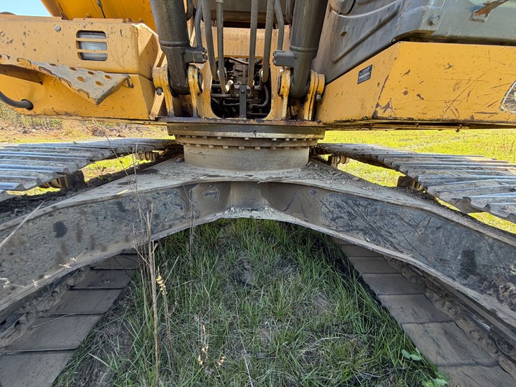 deere-200-lc-image-14