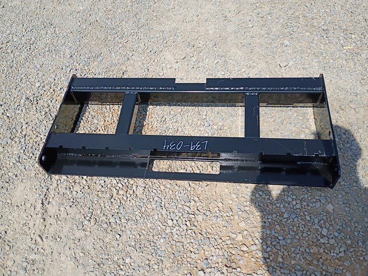 #l39-034-•-wolverine-pallet-fork-frame-skid-steer-attachment-image-3