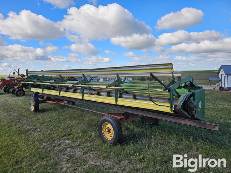 john-deere-224-image-1