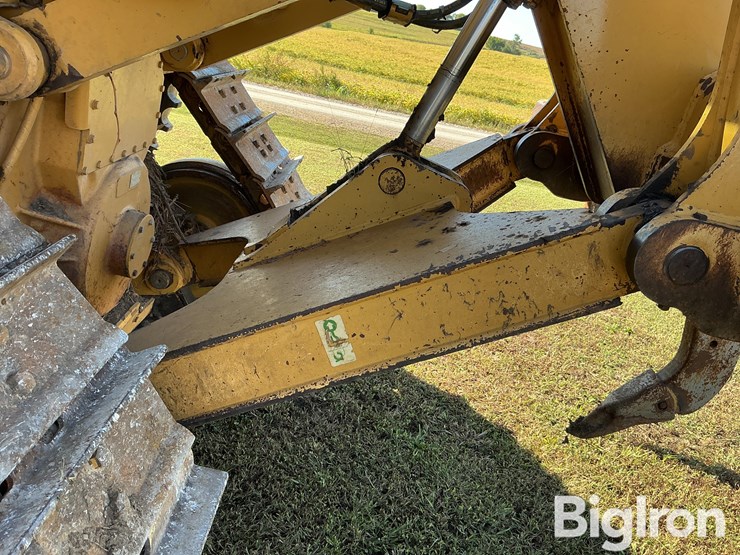 2013-caterpillar-d6t-xl-image-11