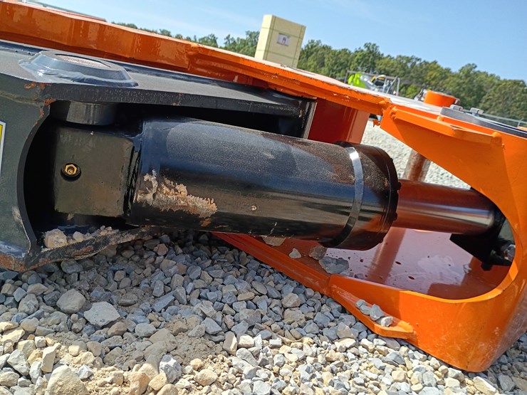 #l39-007-•-wolverine-hydraulic-clamp-excavator-attachment-(8t)-image-7
