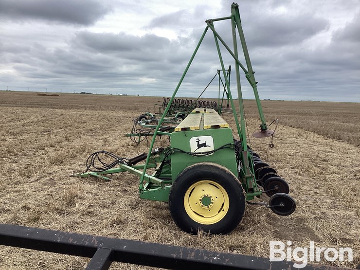 john-deere-8300-image-8