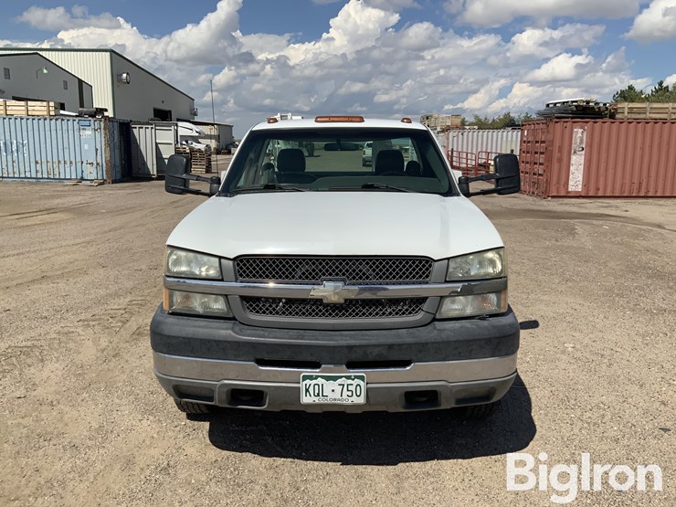 2004-chevrolet-silverado-3500-image-2