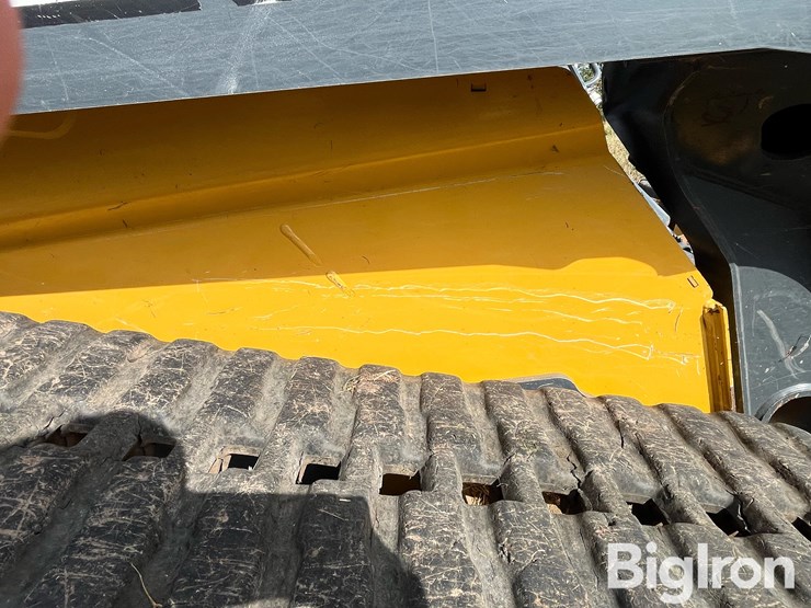 2019-deere-325g-image-19