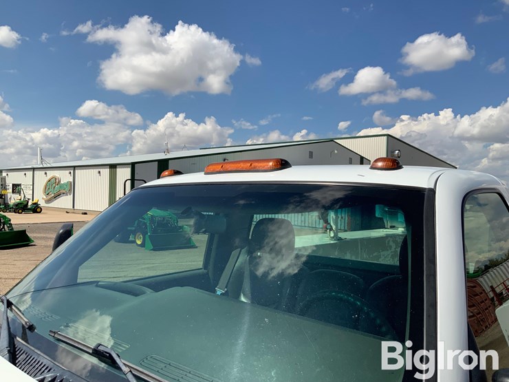 2004-chevrolet-silverado-3500-image-13