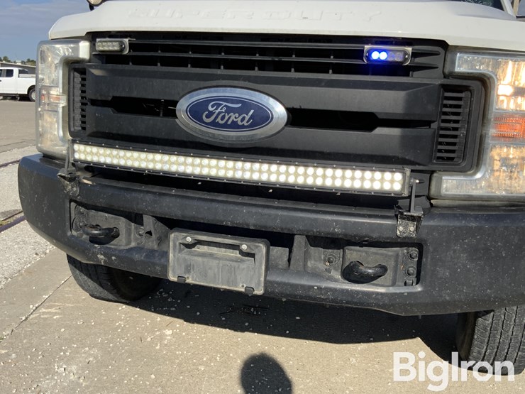 2017-ford-f350-xl-image-10