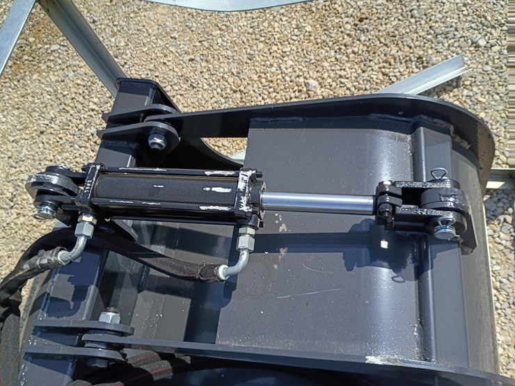 #l39-023-•-wolverine-grapple-bucket-skid-steer-attachment-image-10