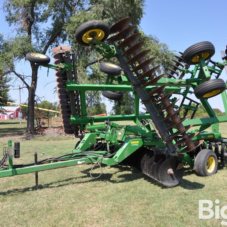 JOHN DEERE 637