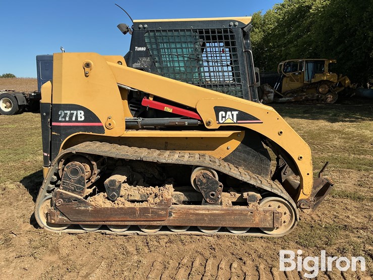 2004-caterpillar-277b-image-4