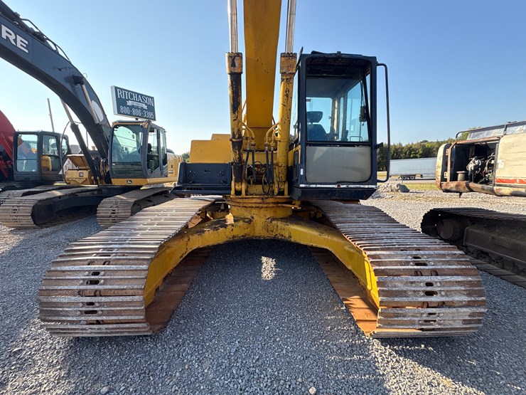 komatsu-pc220-lc-3-image-10