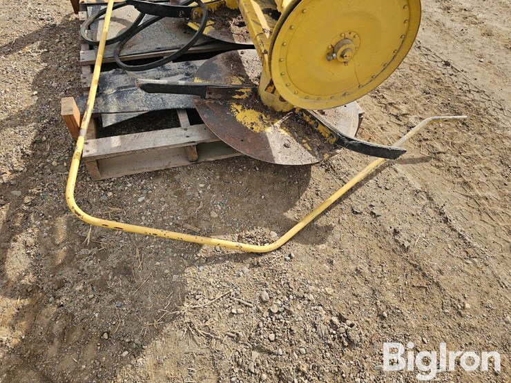 new-holland-70-image-15