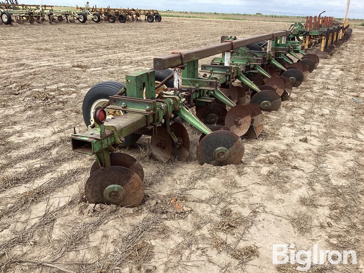 john-deere-28-image-7