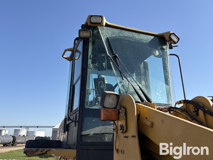 2002-caterpillar-938g-image-15