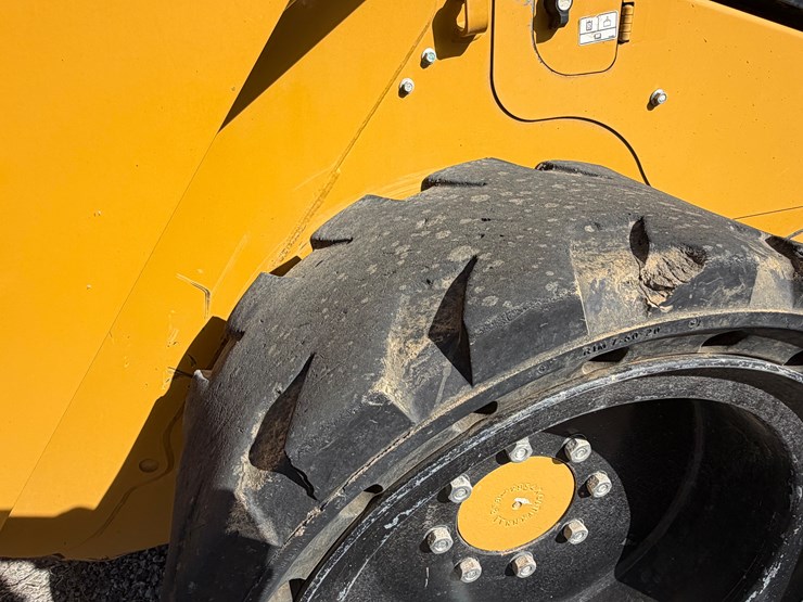 caterpillar-262d3-image-15