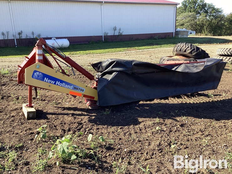 2013-new-holland-h6750-image-6