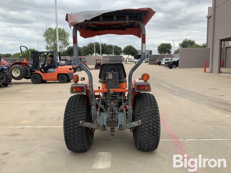 2010-kubota-l2800f-image-6