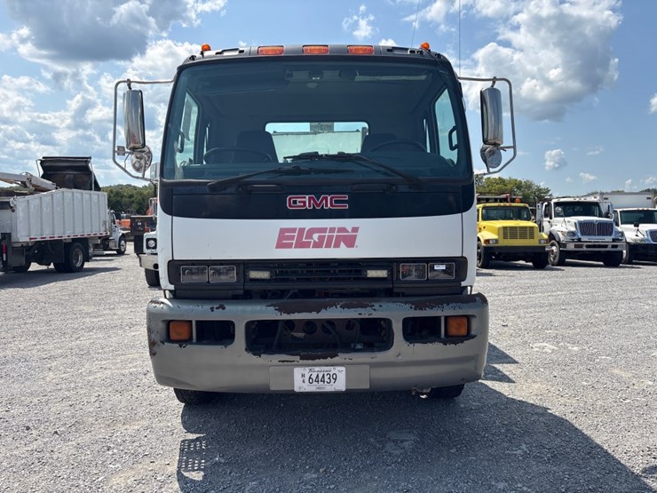 2009-gmc-t7500-image-6