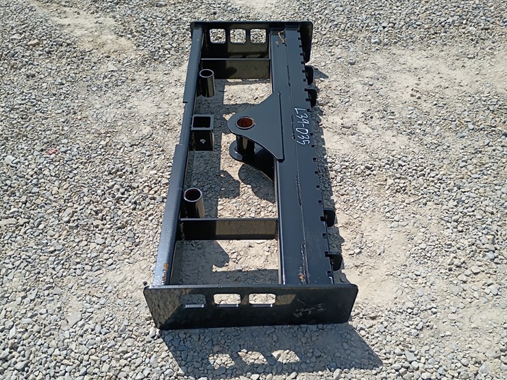 #l39-035-•-wolverine-multipurpose-frame-skid-steer-attachment-image-2