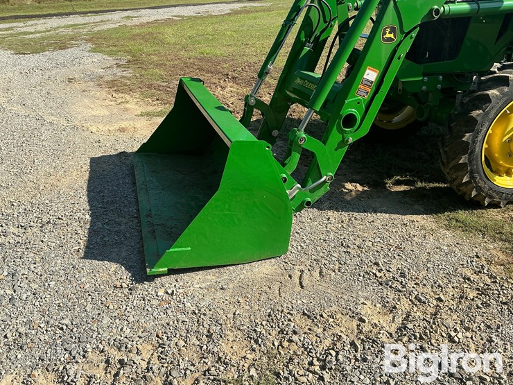 2022-john-deere-5075e-image-10