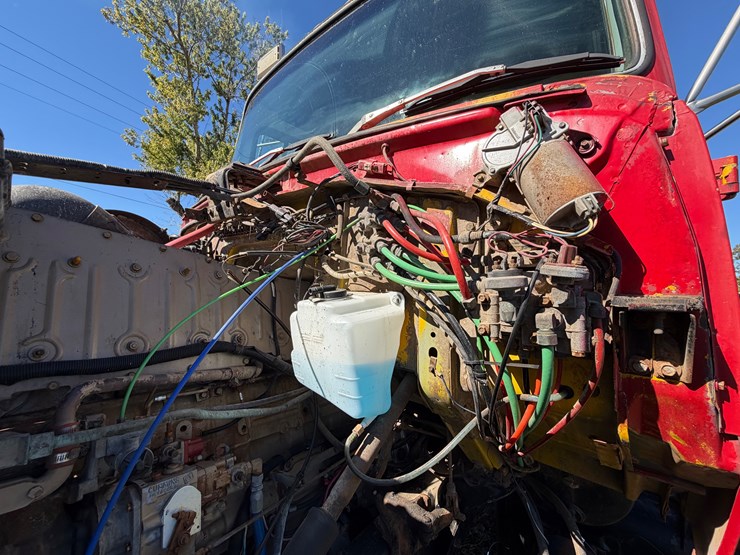 ford-l9000-image-36