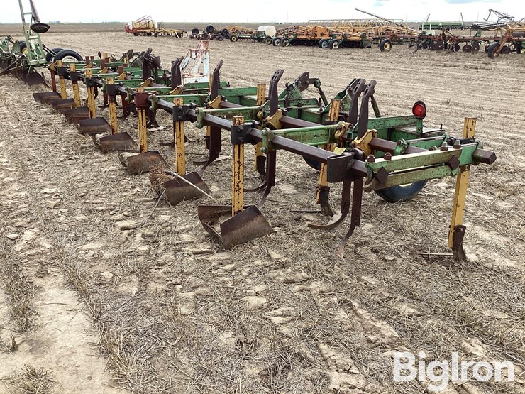 john-deere-28-image-5