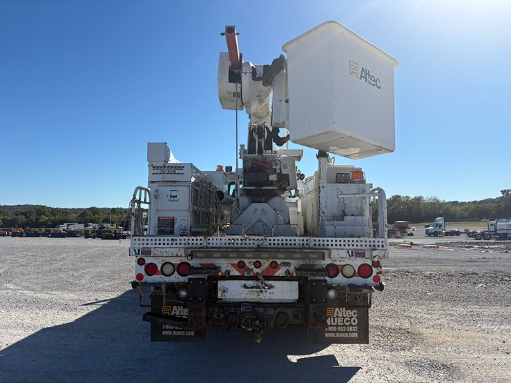 #29360-•-freightliner-m2-single-axle-bucket-truck-image-4