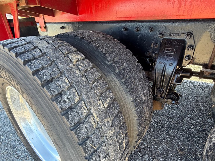 #29386-•-peterbilt-quad-axle-flatbed-truck-image-29